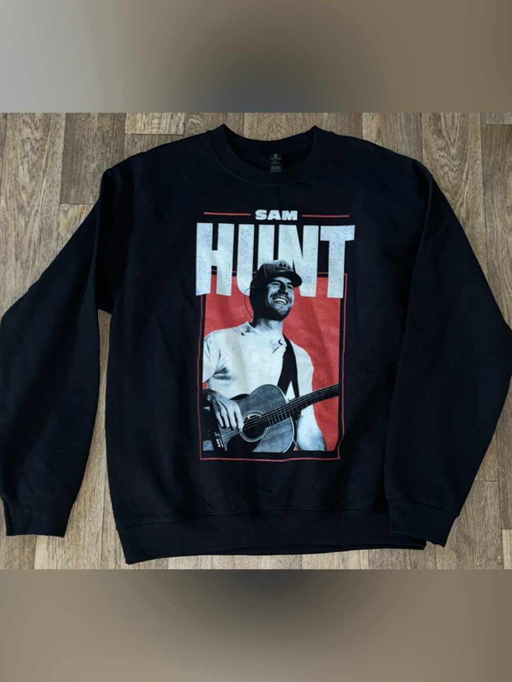 Sam Hunt unisex Medium Black Long Sleeve Graphic Crewneck euc